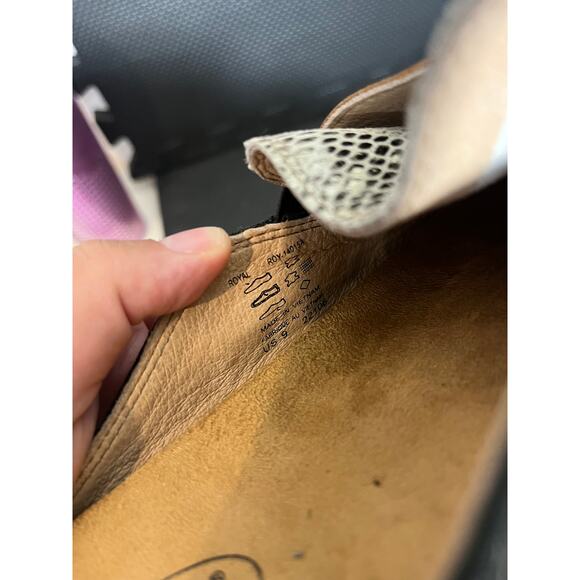 Taos Footwear Royal In Black/Tan Snake Multi Mule Loafer Womens Size 9 - Picture 7 of 7